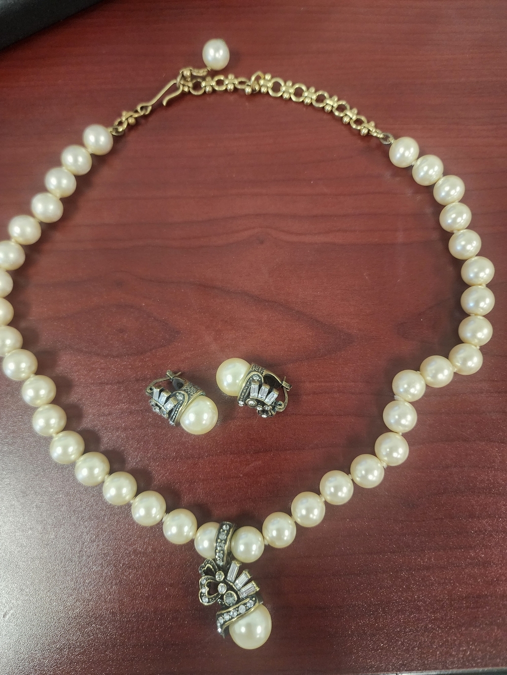 Elegant  Necklace and Earring Set with Gold-Tone Accents Heidi DAUS